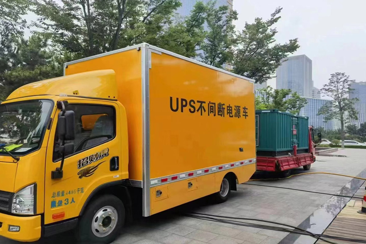 阿荣发电机租赁施工现场
