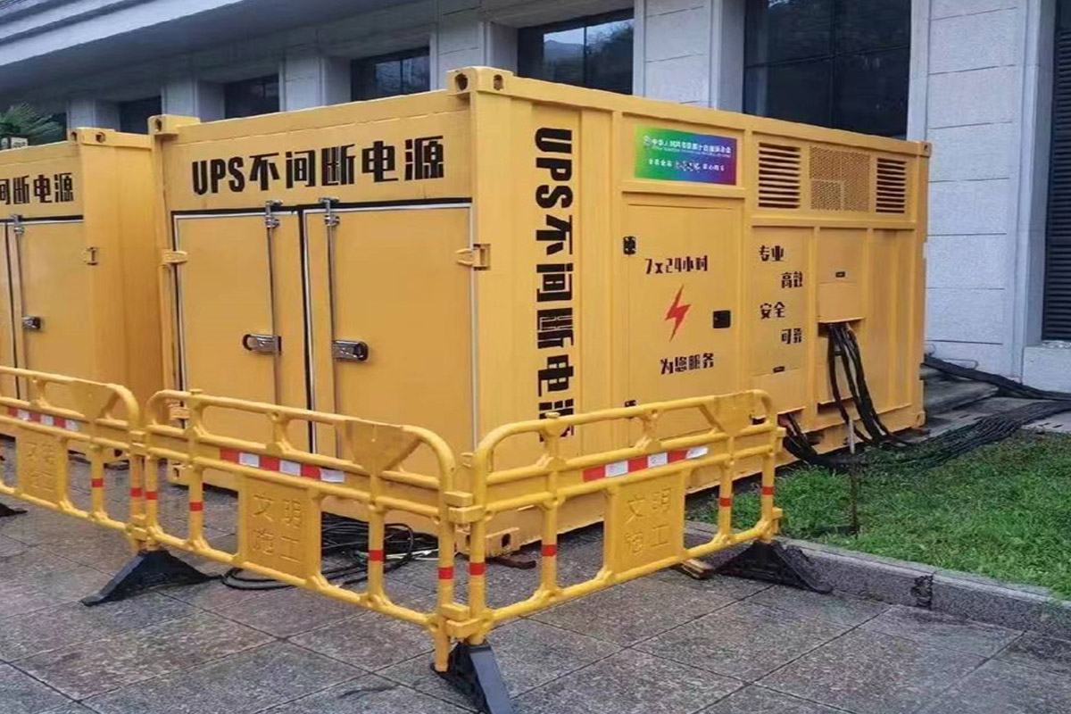 阿荣发电机租赁施工现场